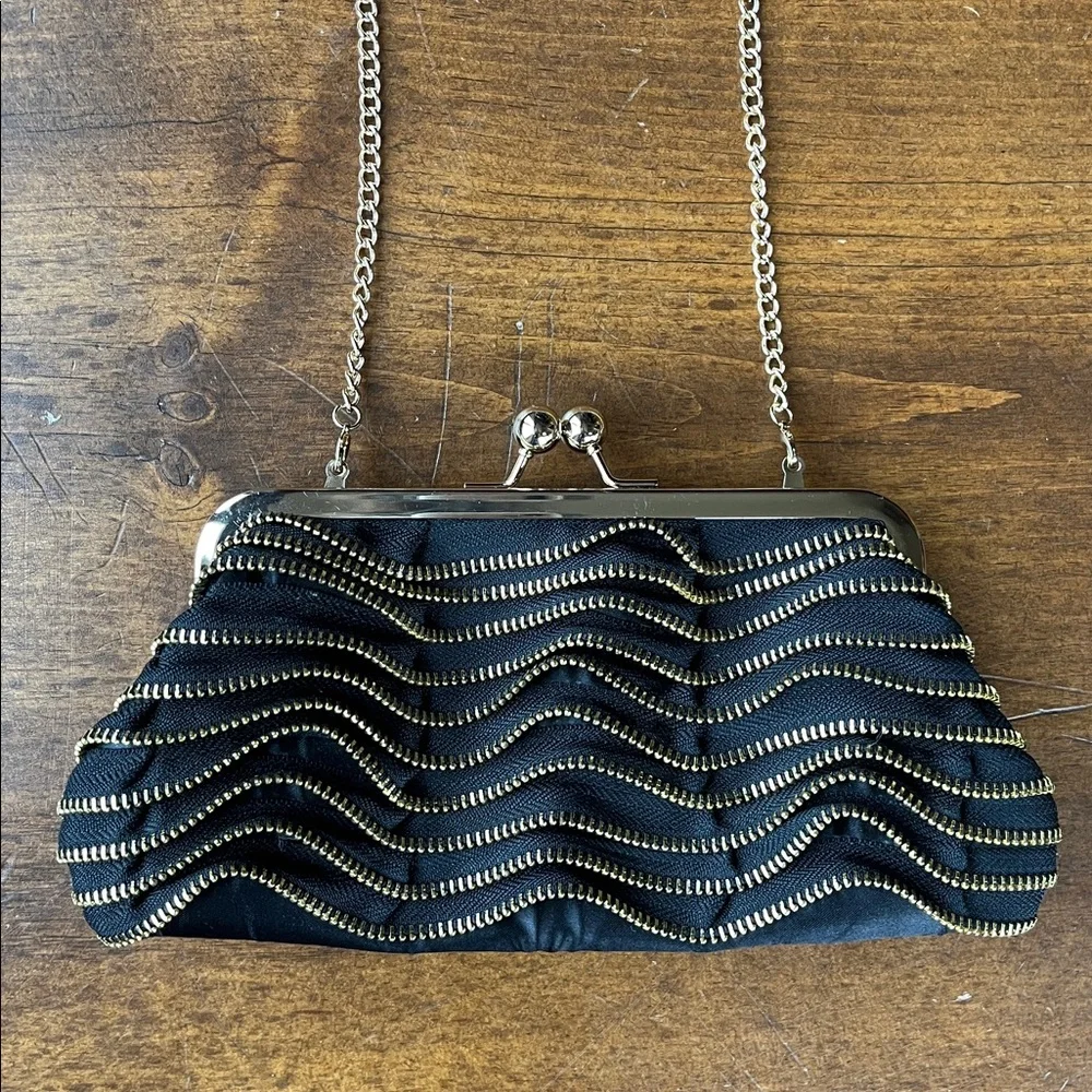 Susan Faris Clutch Purse Gold Tone Zippers with Gold Tone Shoulder Chain